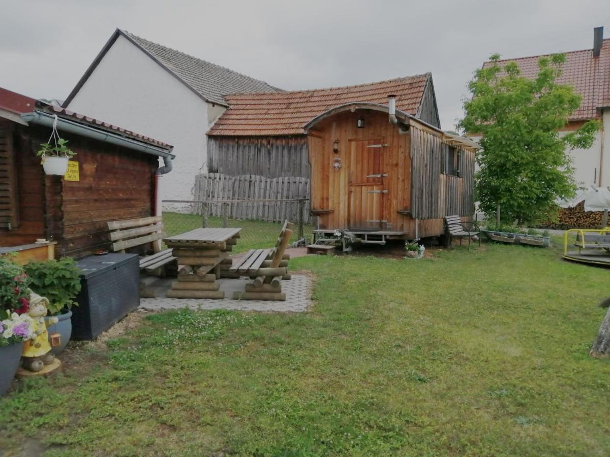 Schaeferwagen Auf Dem Ferienhof Stark Келхайм Екстериор снимка